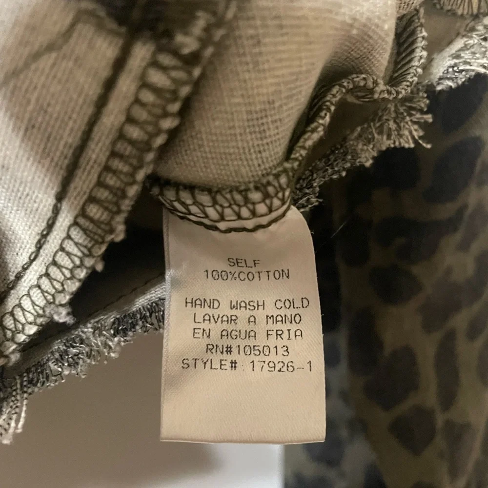 Andree by Unit Green Raw Hem Denim Jacket Green Leopard Print Button Size Large - Picture 5 of 6